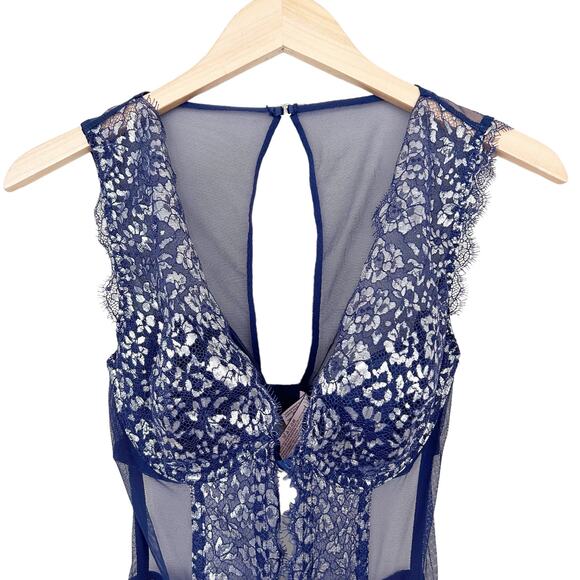 Victoria’s Secret Blue Silver Metallic Full Length Corset Garter Sz 34C - Picture 2 of 9